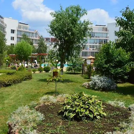 Bratanov Sun Village *